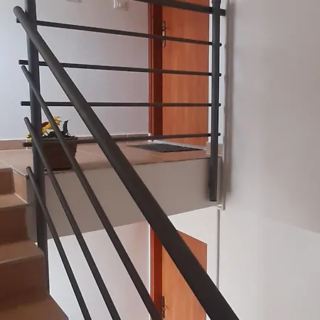 Modern And Bright With Balcony And Sea View * 파자나