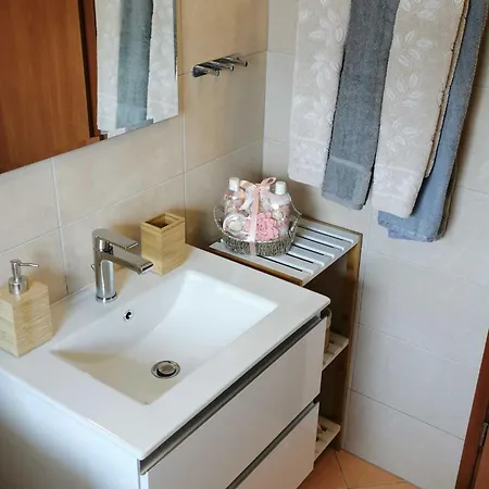 Modern And Bright With Balcony And Sea View * 파자나