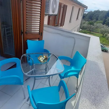 아파트 Modern And Bright With Balcony And Sea View 파자나